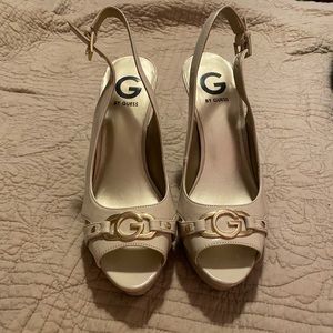 Nude size 9 Guess heels